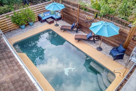 This captures the heart of rental. Warm and refreshing all year long.