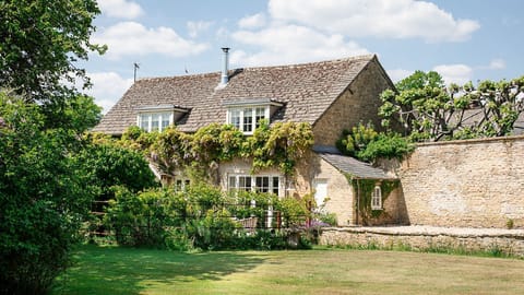 Front view, Apple Store Cottage, Charlbury