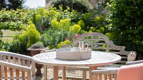 Courtyard Garden View, Apple Store Cottage, Charlbury