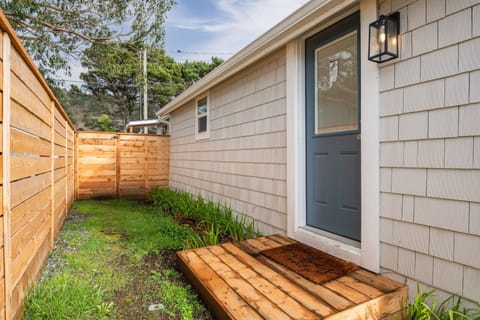 "Cute, cozy, clean place—-good private yard." - Rachel F.
