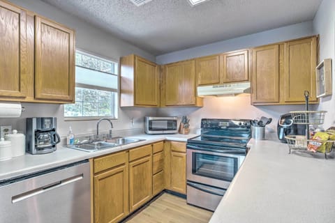 Kitchen | Fully Equipped | Cooking Basics | Drip Coffee Maker | Air Fryer