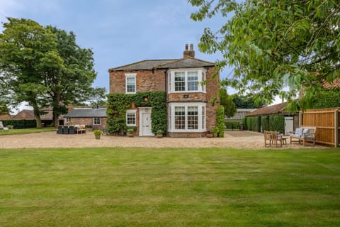 Manor House,  Beeford: Located just a short drive from Yorkshire's east coast, within easy reach to Beverley and it's surrounding area