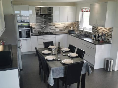 Kitchen/diner | Cri&rsquo;r Wylan, Fishguard