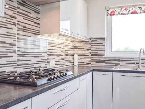 Kitchen | Cri&rsquo;r Wylan, Fishguard