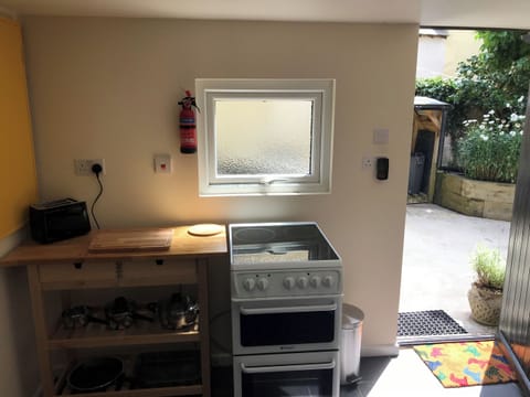 Barn kitchen | Church View Cottage and Barn, Hatherleigh, near Okehampton