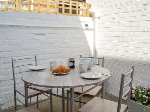 Outdoor area | Say Shells, Filey