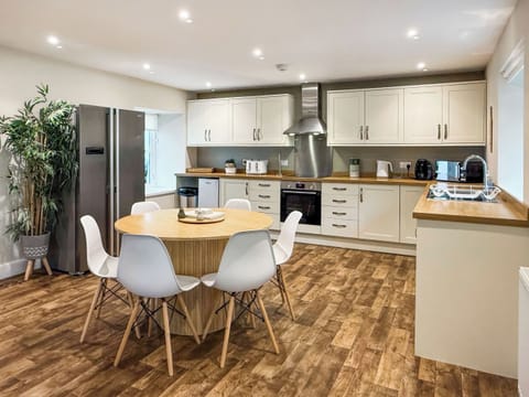 Kitchen/diner | Darris Farmhouse, Scaniport