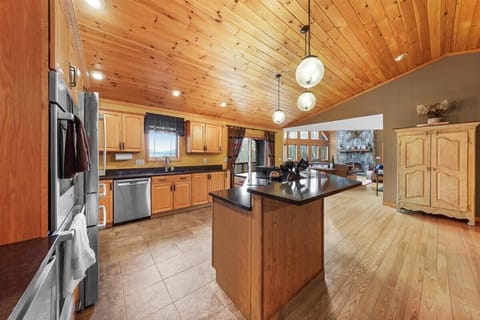 Open floor plan from kitchen and dining area to Great Room. 