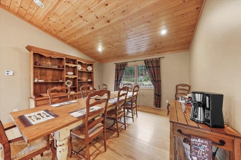 Large and spacious dining area with separate coffee bar/server.