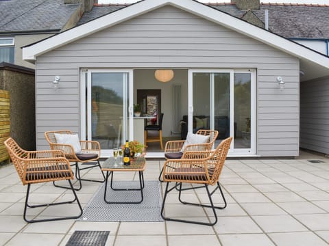 Exterior | Ty John, Abererch