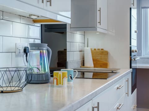 Kitchen | Tyr LLyr, Penclawdd