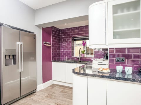 Kitchen | Devon Sands, Preston, Paignton