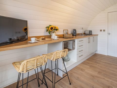 Living area | Cwtch - Cwmporthman Farm, Blaenporth