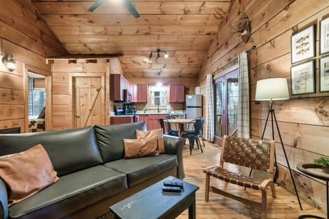 Open floor plan perfect for hanging out together