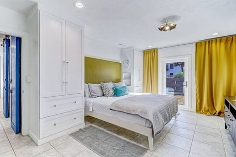 Master Bedroom - King Bed