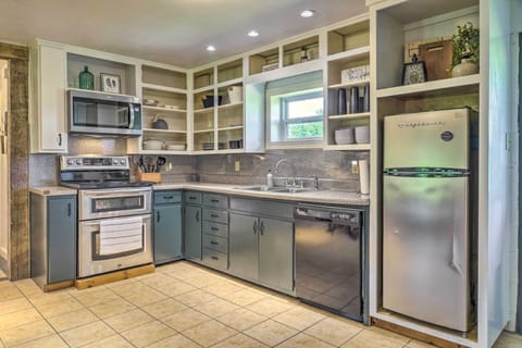 Kitchen | Complimentary Spices | Blender