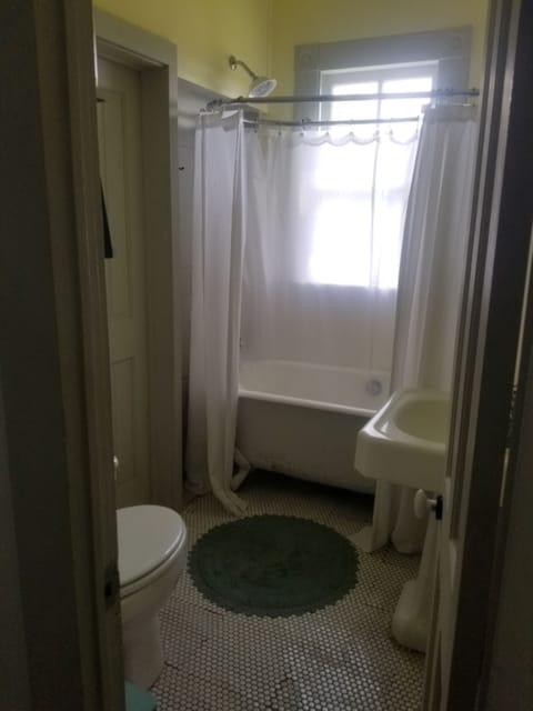 Downstairs' Full Bath