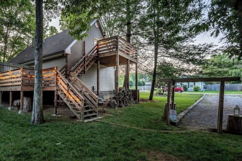 Your own upper and lower deck with private driveway