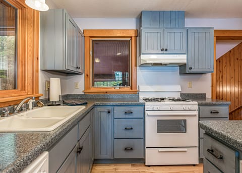 Spacious kitchen to make entertaining easy