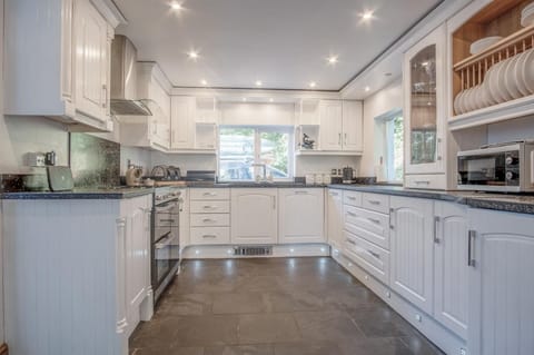 Sea View - 2 Bedroom Cottage - Wisemans Bridge - Saundersfoot (5376)