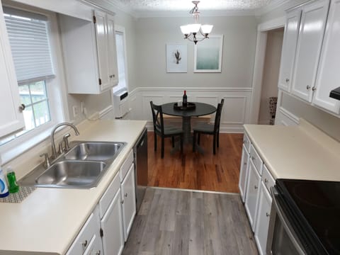Kitchen & Dining area