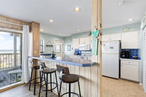 Flagler Beach Oceanfront Kitchen