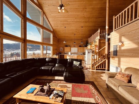 Main level living room