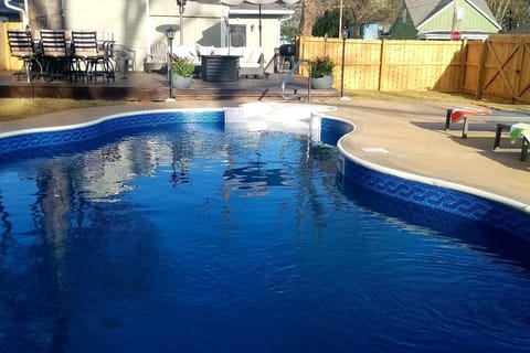 Private pool.  The pool (unheated).  Approx. 4ft-6.5tf. deep. Closed Nov-Feb.