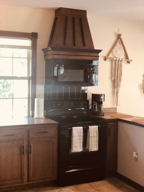 Coffee maker, microwave & Oven