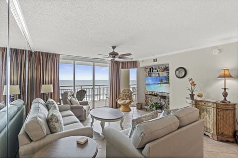 Oceanfront Living Room 