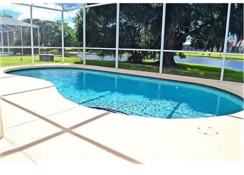 Private home with enclosed swimming pool with amazing lake view
