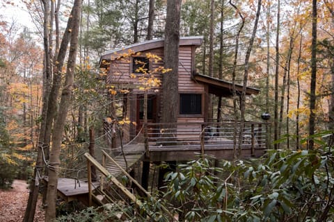 Sylvan float exterior