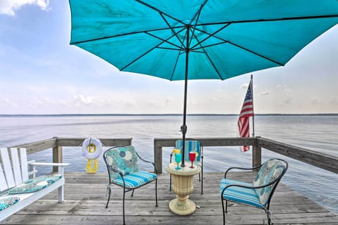 Summerton Vacation Rental | 3BR | 2BA | 1,200 Sq Ft | Step-Free Access