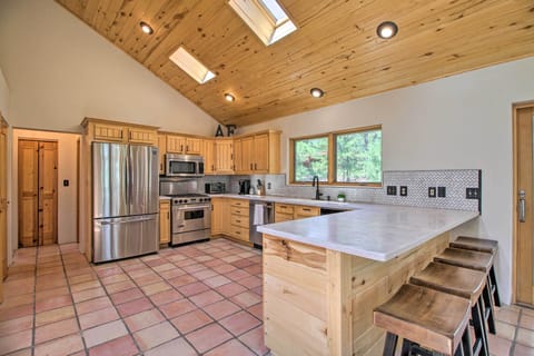 Kitchen | Fully Equipped | Stainless Steel Appliances