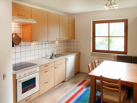 Cabinetry, Tap, Sink, Kitchen Sink, Furniture, Property, Countertop, White, Window, Plumbing Fixture