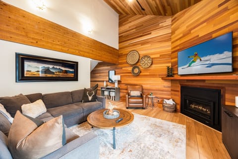 Comfortable great room with gas fireplace