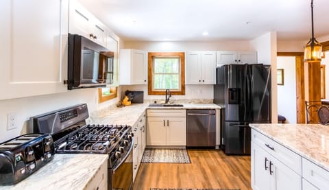 Quality kitchen fit for a chef!