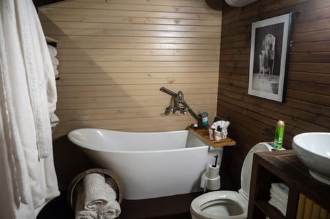 Bath with outdoor shower