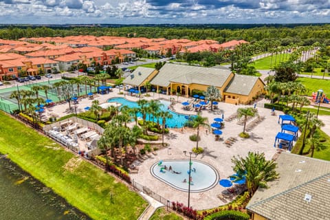 No compromises here.  Welcome to Paradise Palms. It lives up to the name!
