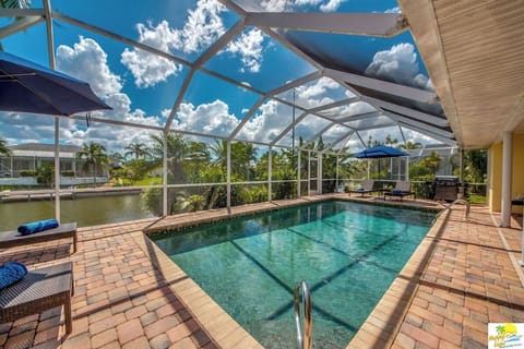 Sundeck/Pool