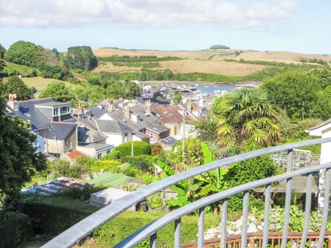 Far reaching view | Rockvale 2, 