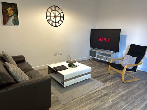 Living Room / Lounge