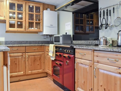Kitchen | Ramblers&rsquo; Cottage, Bowness on Windermere