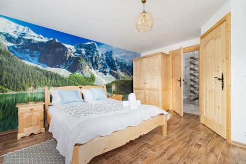 A quiet bedroom perfect for relaxing. 