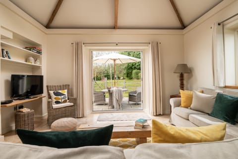 Avocet living room