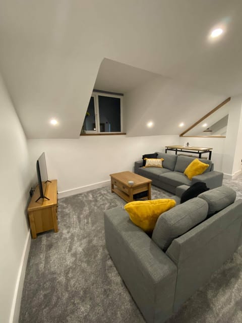 Living Room / Lounge