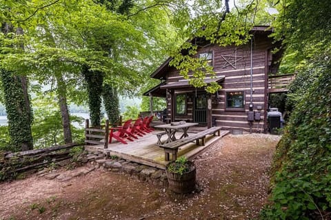 Outside patio with fire pit

