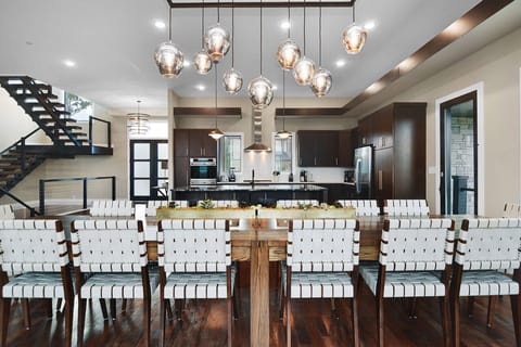 The Summit 85 has all the modern luxury appointments and amenities