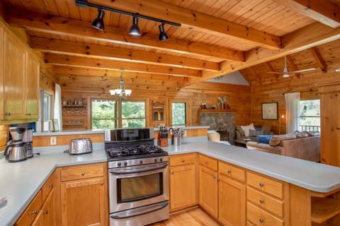 Kitchen with Ample Counter and Cabinet Space!