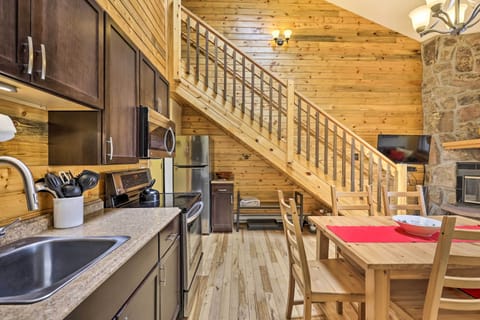 Fully Equipped Kitchen | Toaster